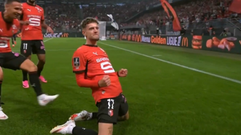 Co za gol Szymańskiego z PSG na inaugurację sezonu w Ligue 1. Do tego Frankowski zaliczył asystę (VIDEO) Co za gol Szymańskiego z PSG na inaugurację sezonu w Ligue 1. Do tego Frankowski zaliczył asystę (VIDEO)